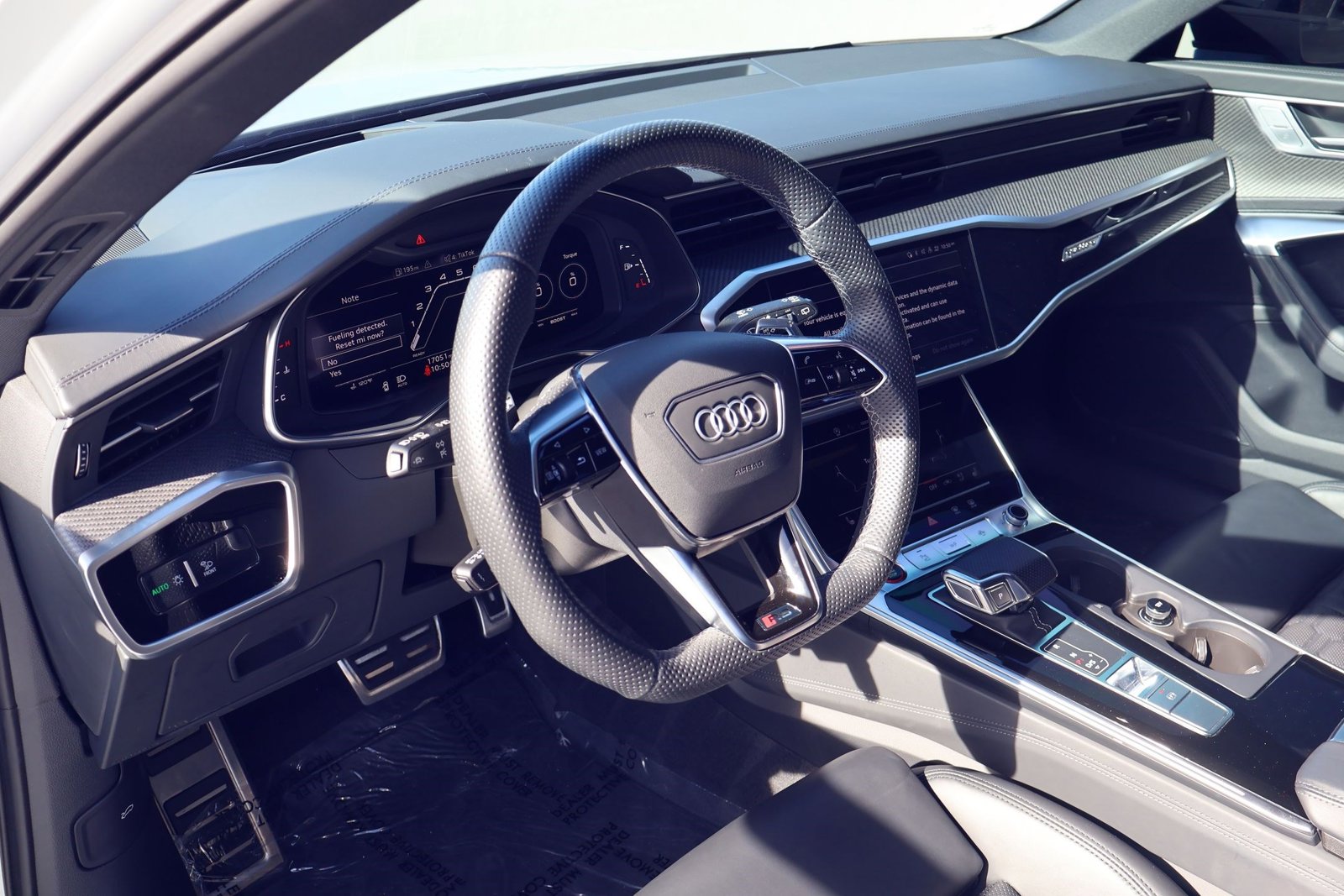 2023 Audi RS 6 Avant Base photo 4