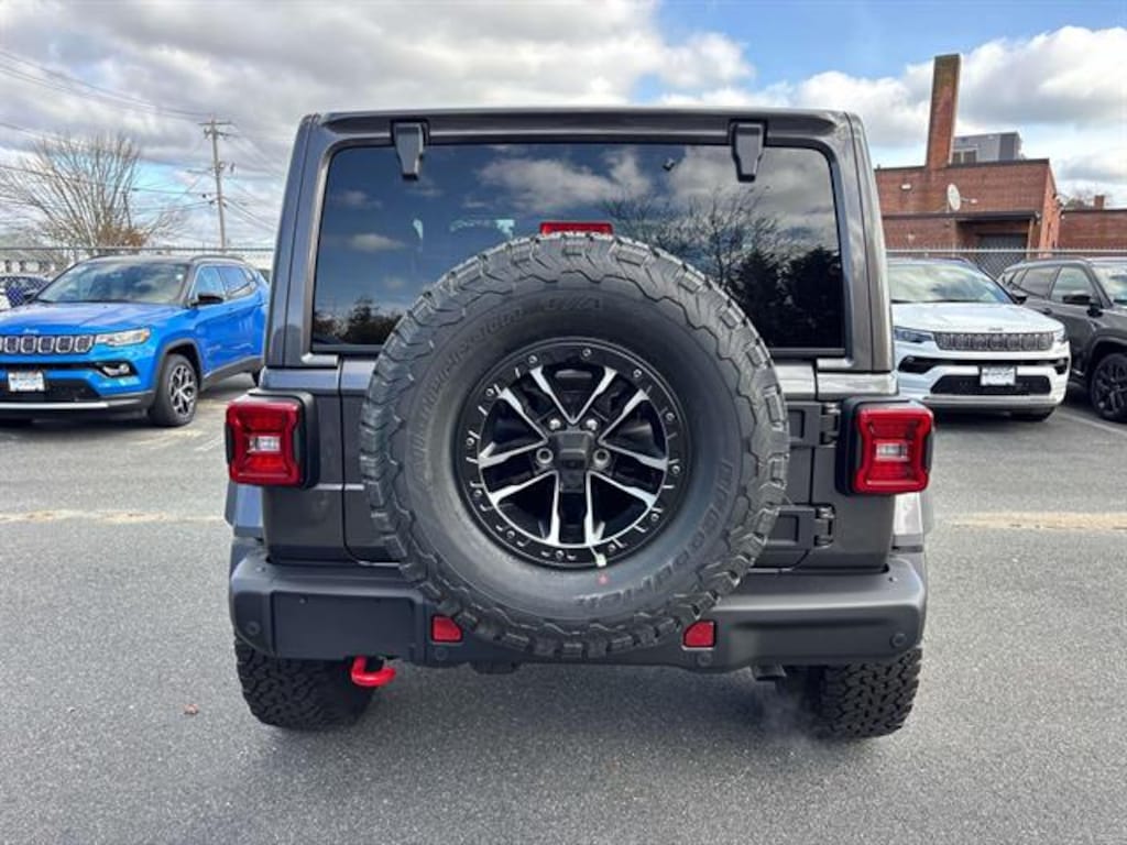 New 2026 Jeep Wrangler 2-DOOR RUBICON X Sport Utility