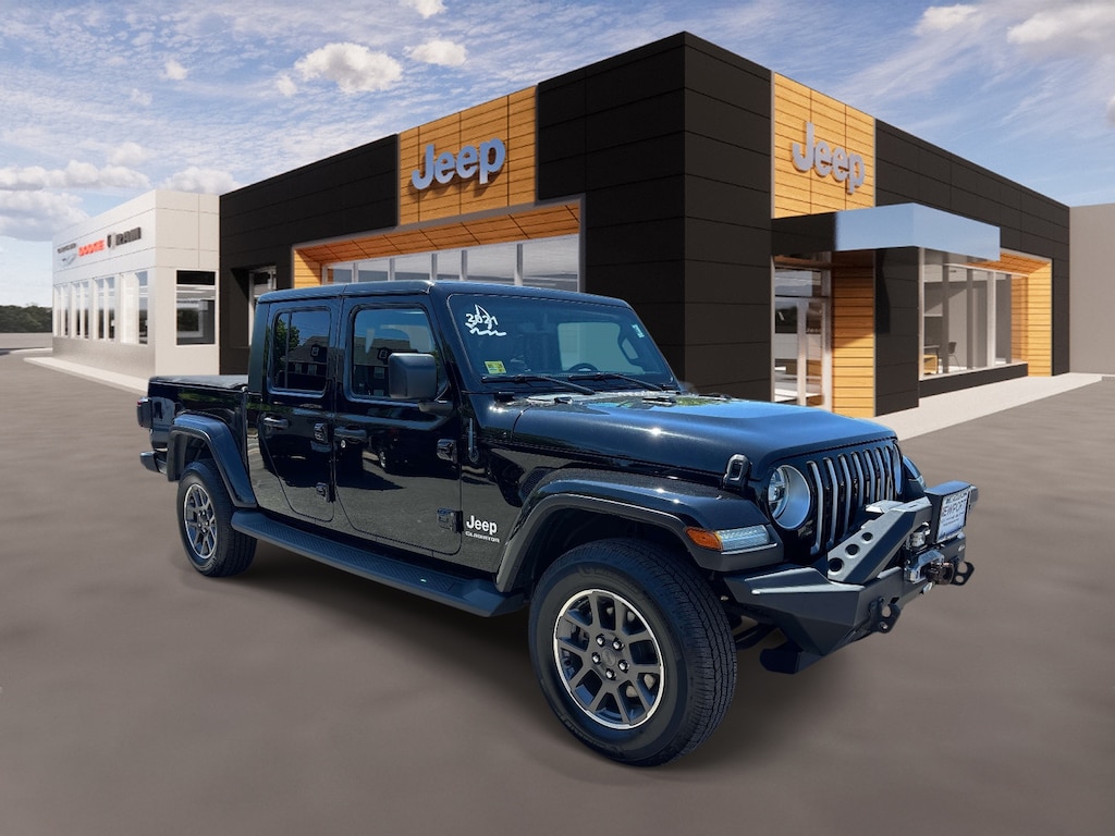 Certified 2021 Jeep Gladiator Overland Truck