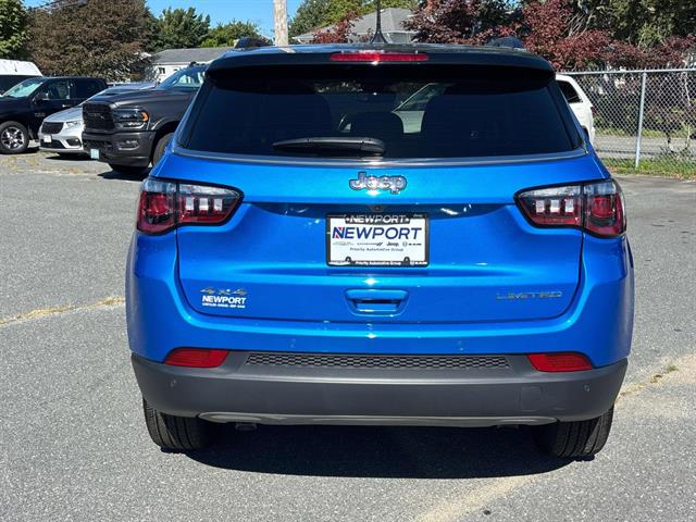 2024 Jeep Compass Limited photo 4