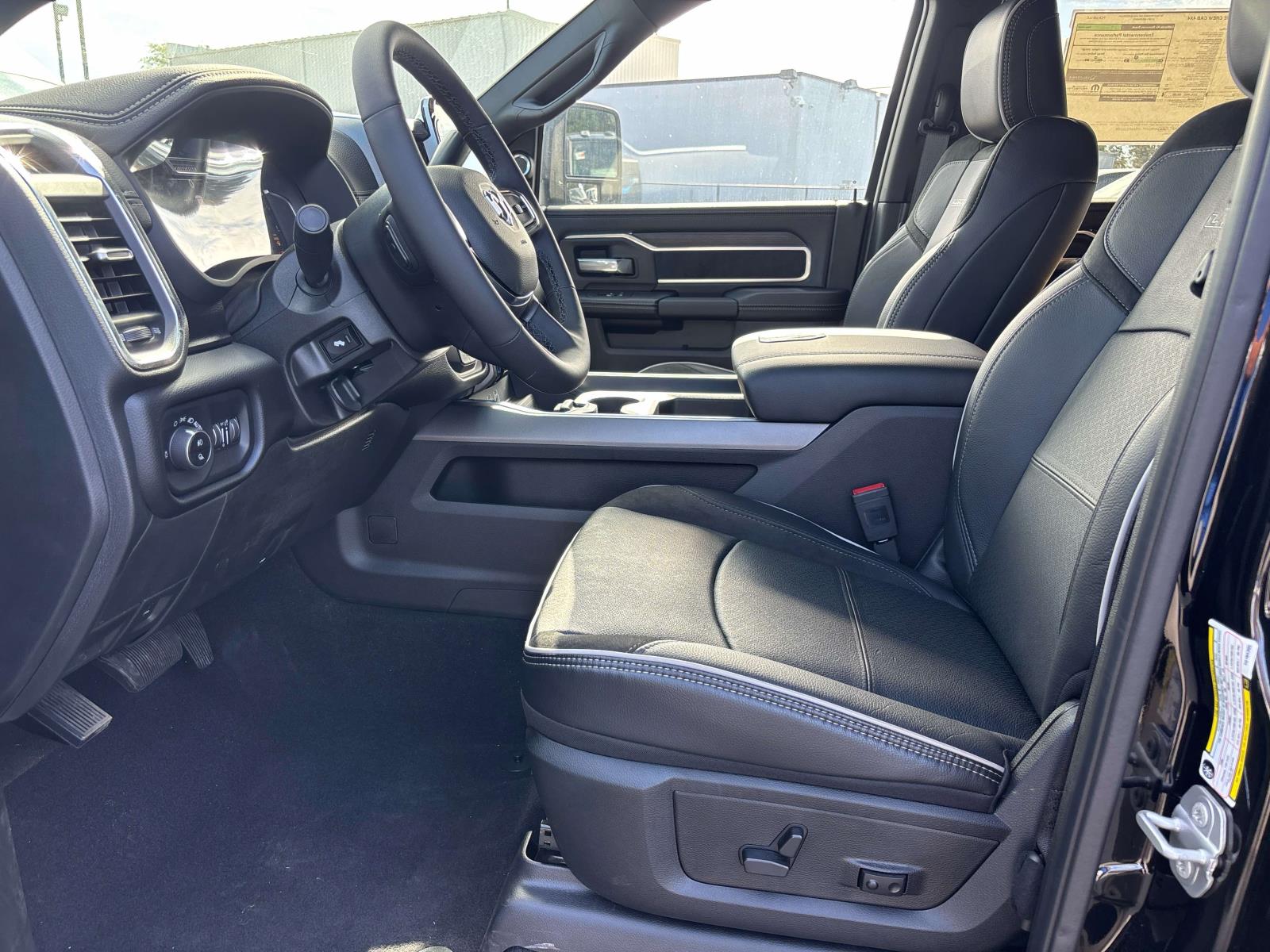 2026 RAM 2500 Laramie - Photo 6