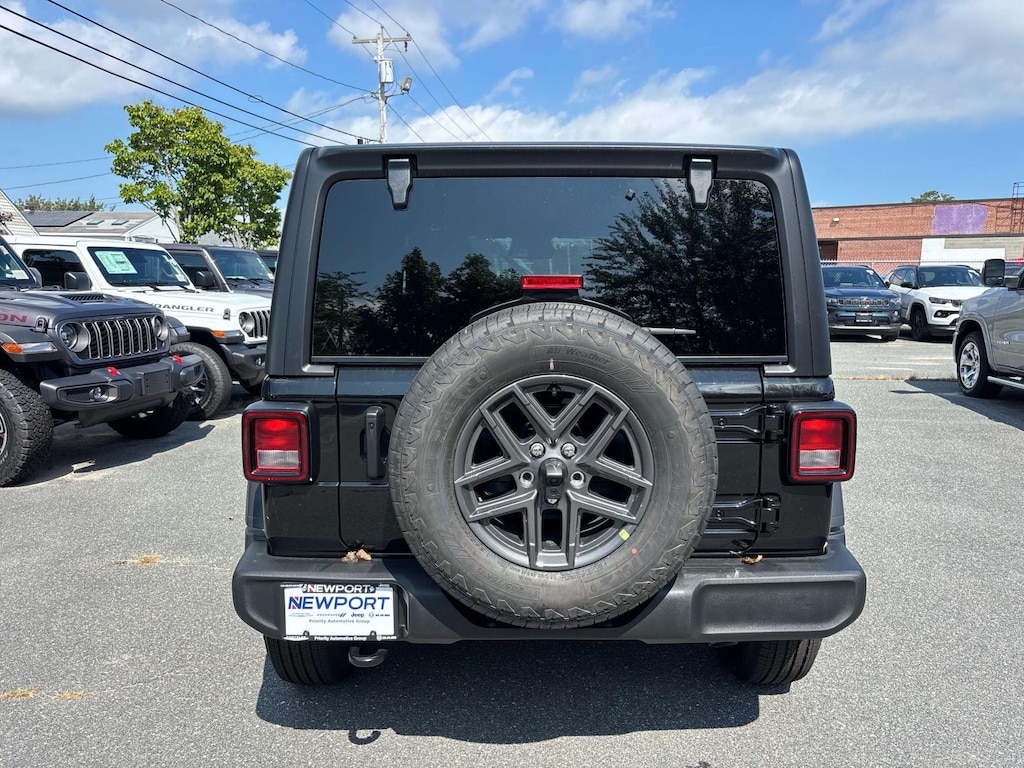 New 2026 Jeep Wrangler 4-DOOR SPORT S Sport Utility