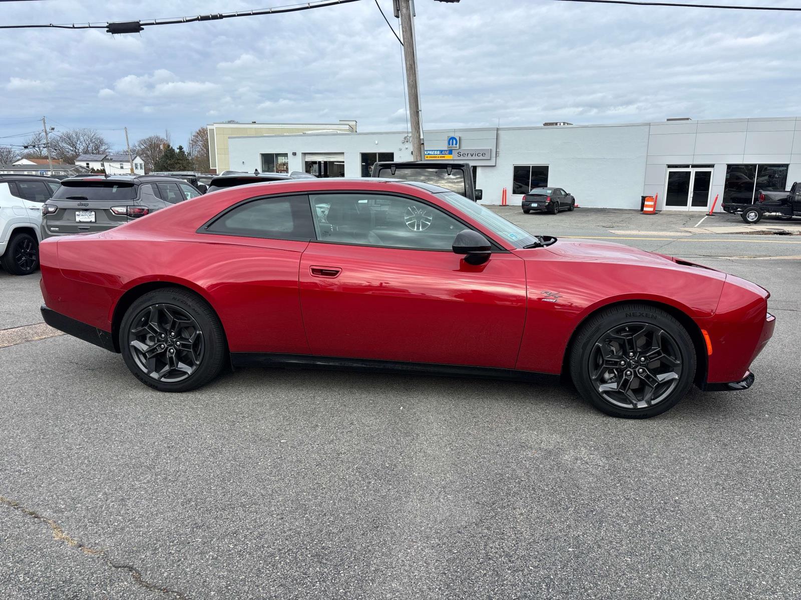 Used 2025 Dodge Charger Daytona R/T with VIN 2C3CDBCK0SR559846 for sale in Middletown, RI