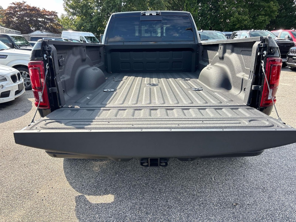 New 2026 Ram 3500 LARAMIE CREW CAB 4X4 8' BOX Pickup