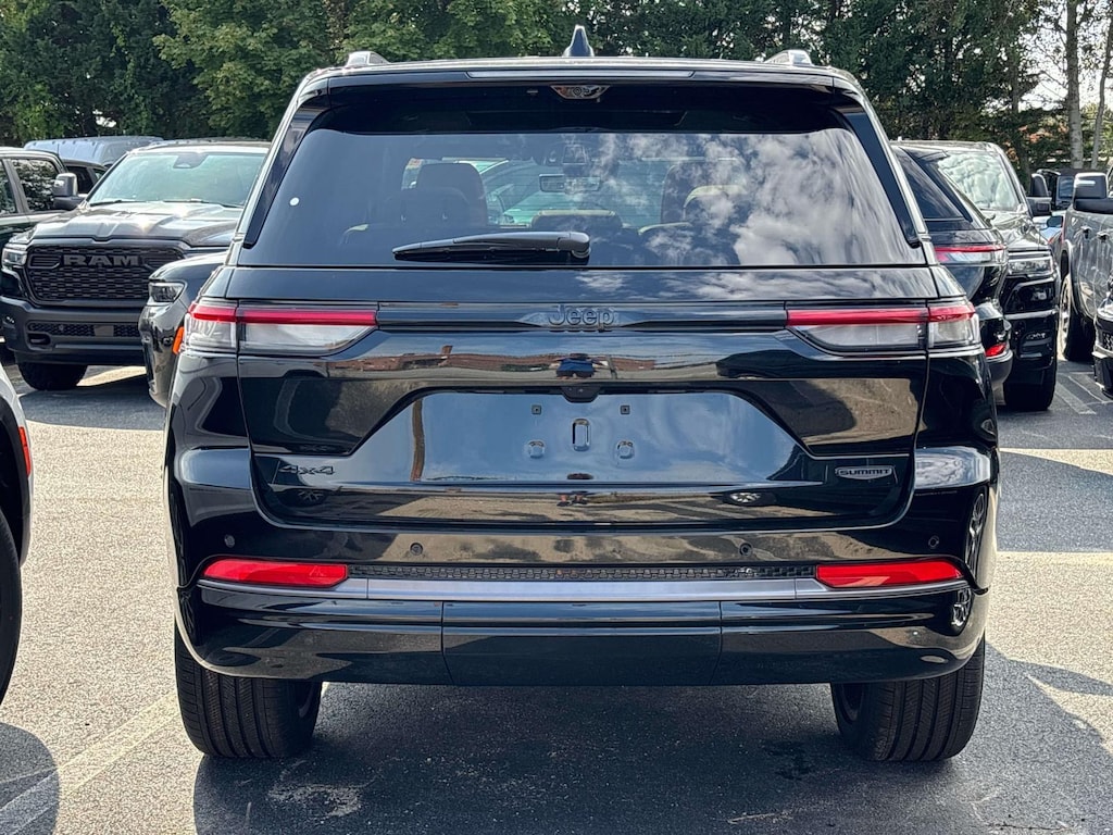 New 2027 Jeep Grand Cherokee SUMMIT 4X4 Sport Utility