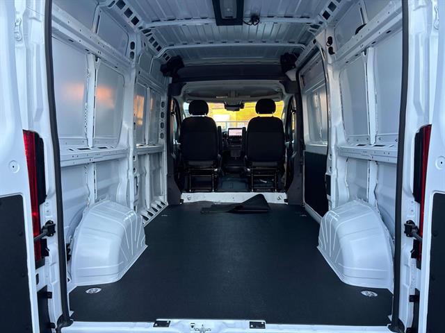 2025 Ram ProMaster 1500 photo 4