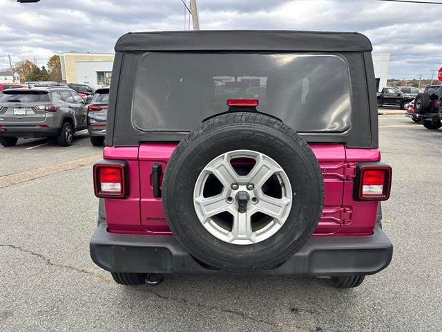 2022 Jeep Wrangler Sport S photo 4