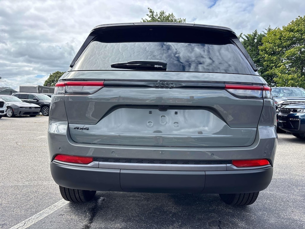 New 2027 Jeep Grand Cherokee LIMITED 4X4 Sport Utility