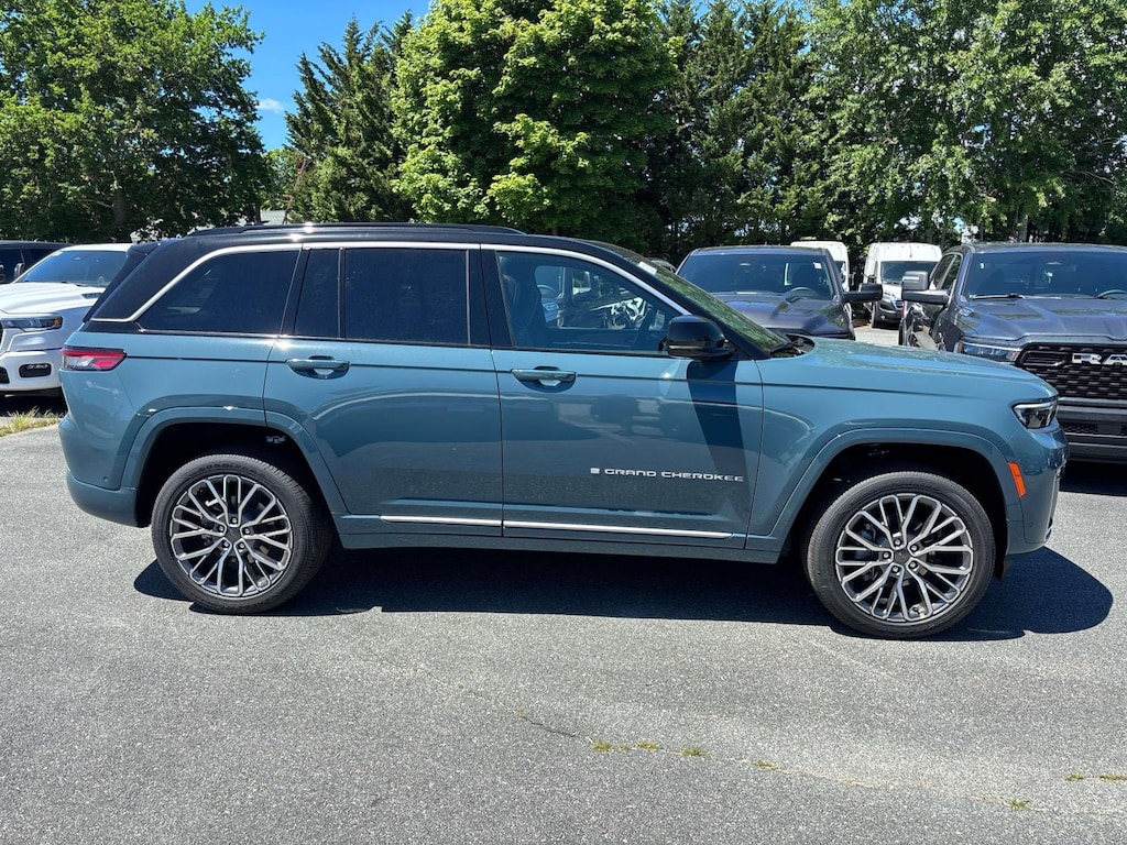 New 2026 Jeep Grand Cherokee SUMMIT 4X4 Sport Utility