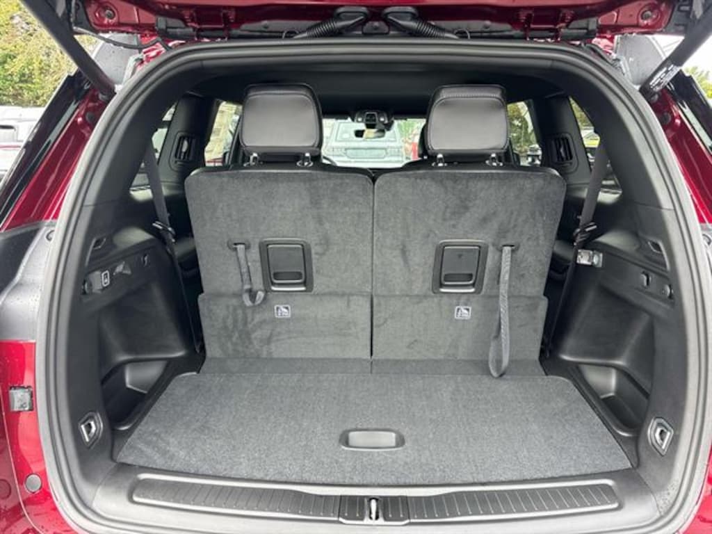 New 2025 Jeep Grand Cherokee L ALTITUDE 4X4 Sport Utility