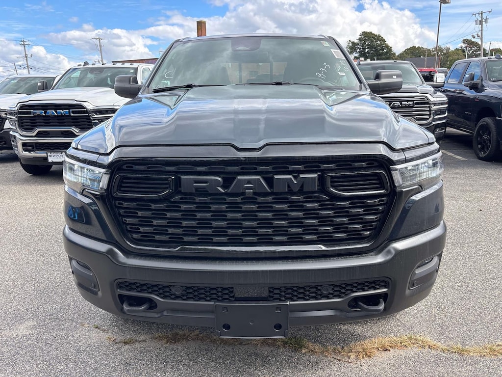 New 2026 Ram 1500 WARLOCK CREW CAB 4X4 5'7 BOX Pickup