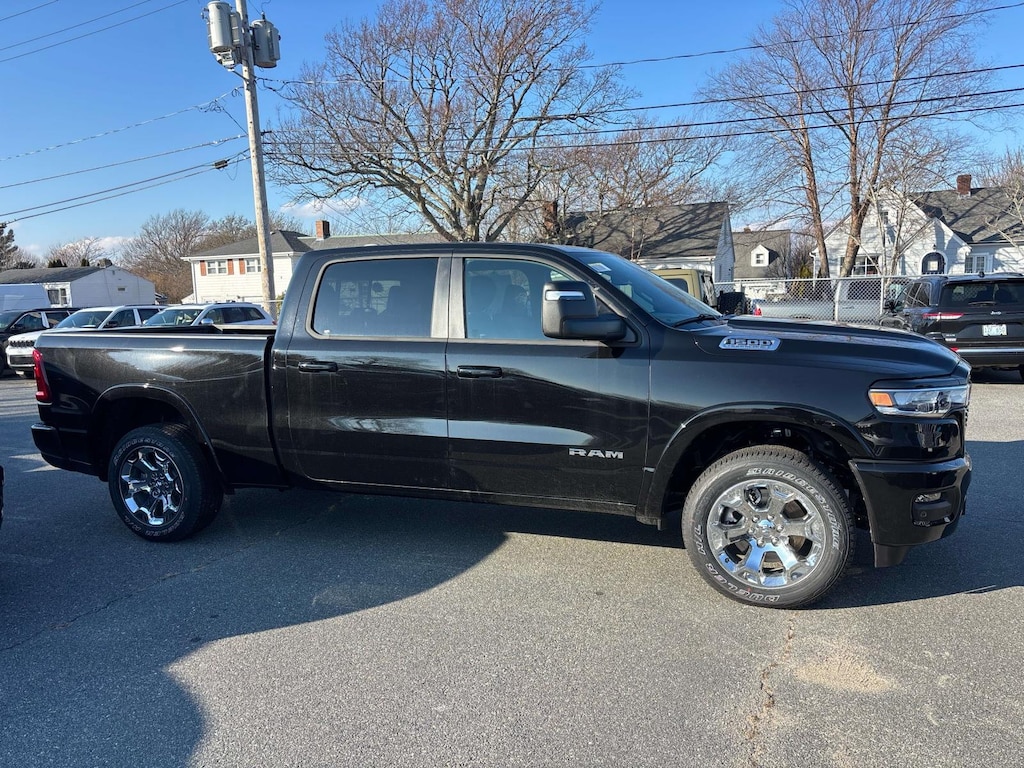 New 2026 Ram 1500 BIG HORN CREW CAB 4X4 6'4 BOX Pickup