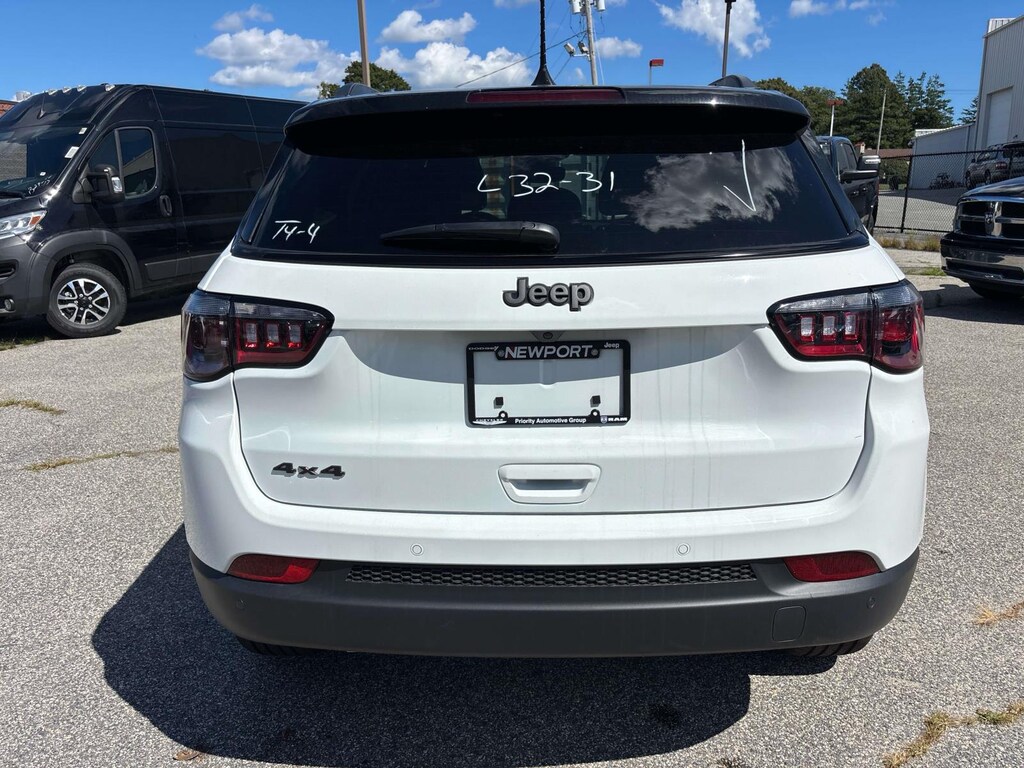 New 2026 Jeep Compass LIMITED ALTITUDE 4X4 Sport Utility