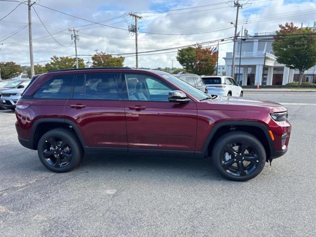 New 2025 Jeep Grand Cherokee LIMITED 4X4 Sport Utility