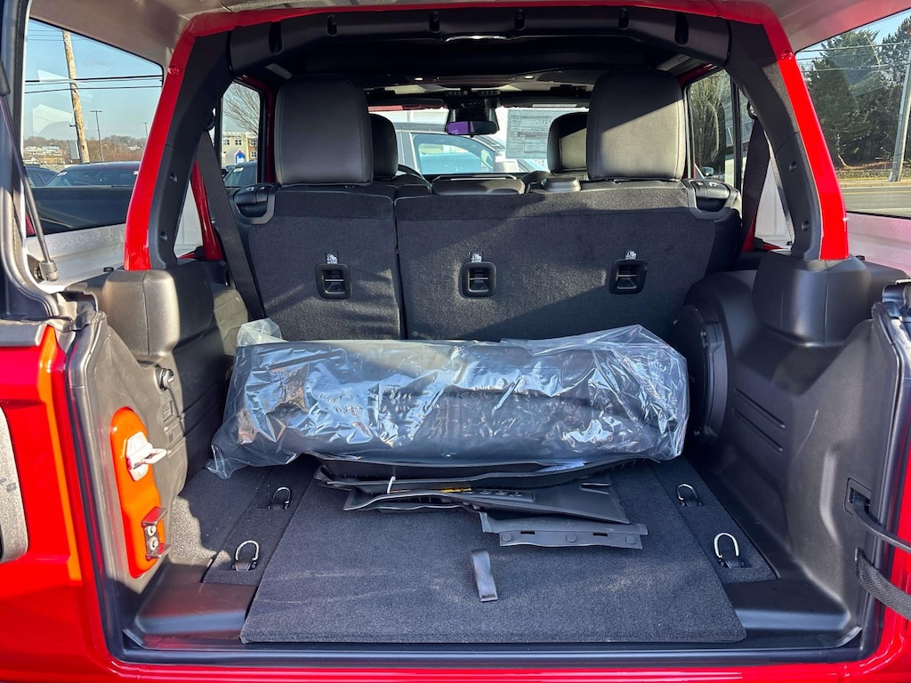 New 2026 Jeep Wrangler 4-DOOR WILLYS Sport Utility