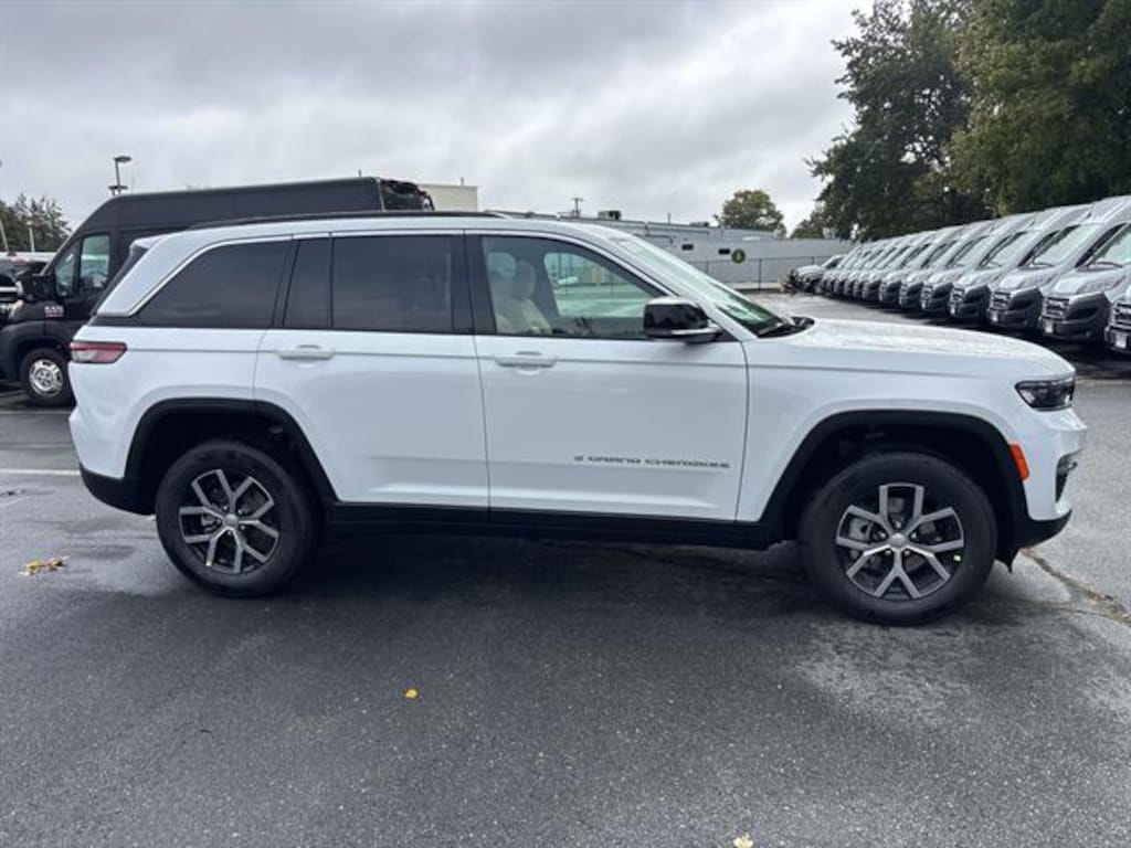 New 2025 Jeep Grand Cherokee LIMITED 4X4 Sport Utility