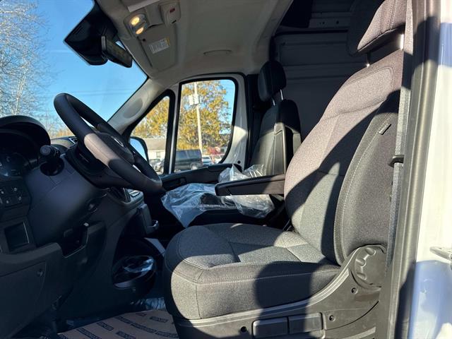 2025 Ram ProMaster 2500 photo 4
