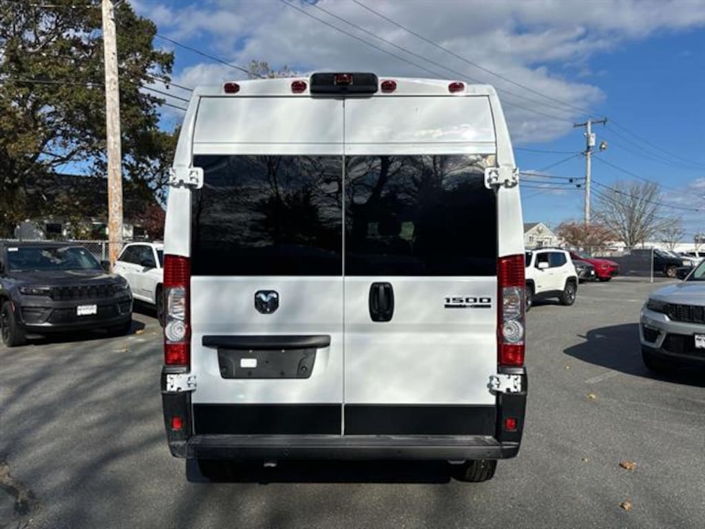 New 2025 Ram ProMaster PROMASTER 1500 SLT CARGO VAN HIGH ROOF 136' WB Cargo Van