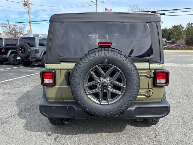 2025 Jeep Wrangler Sport S photo 3