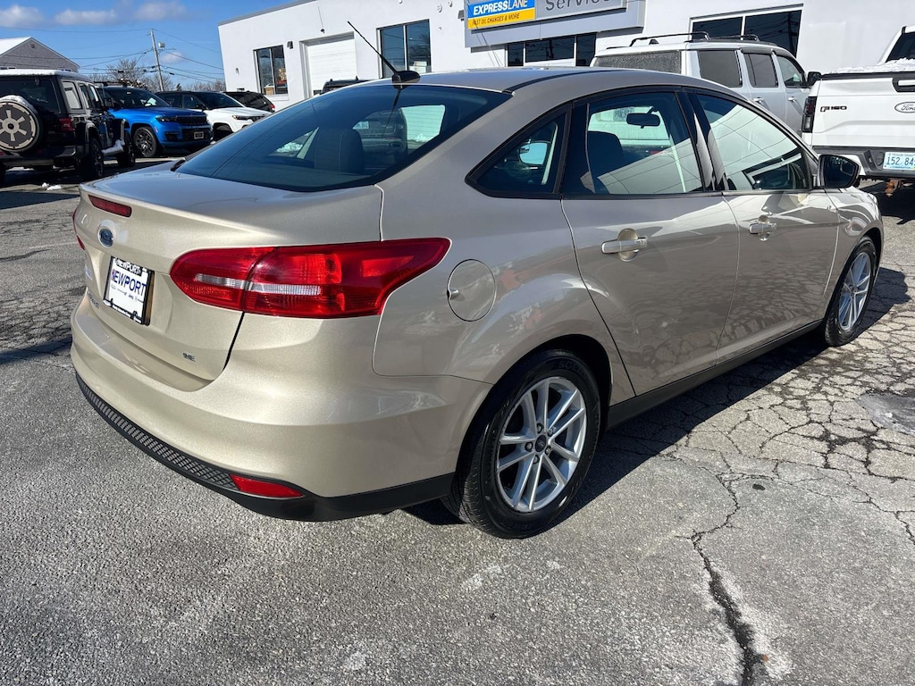 Certified 2018 Ford Focus SE Car