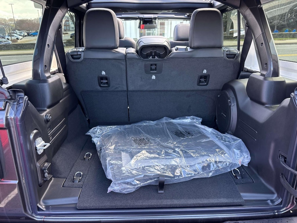 New 2026 Jeep Wrangler 4-DOOR RUBICON Sport Utility