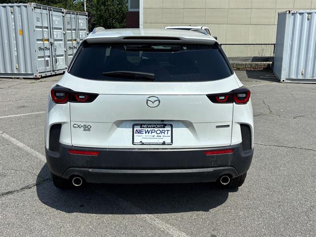 2023 Mazda CX-50 2.5 Preferred Plus photo 2