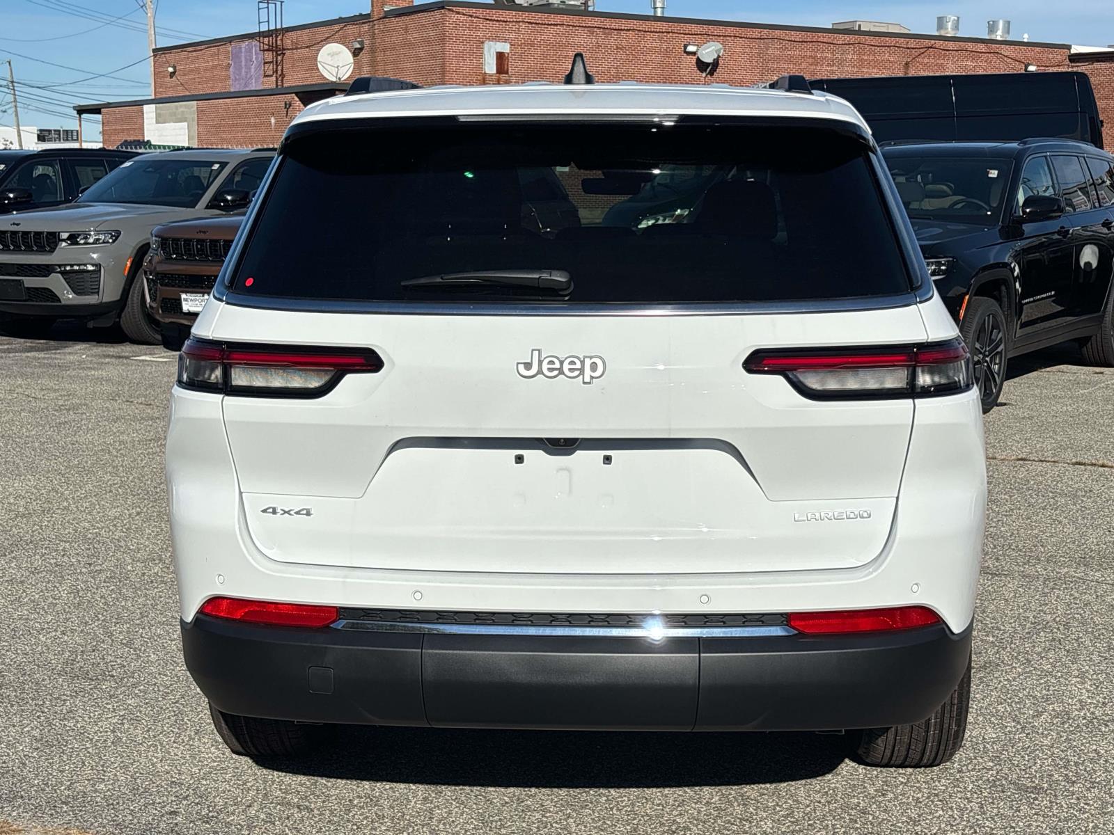 New 2027 Jeep Grand Cherokee L LAREDO 4X4 Sport Utility