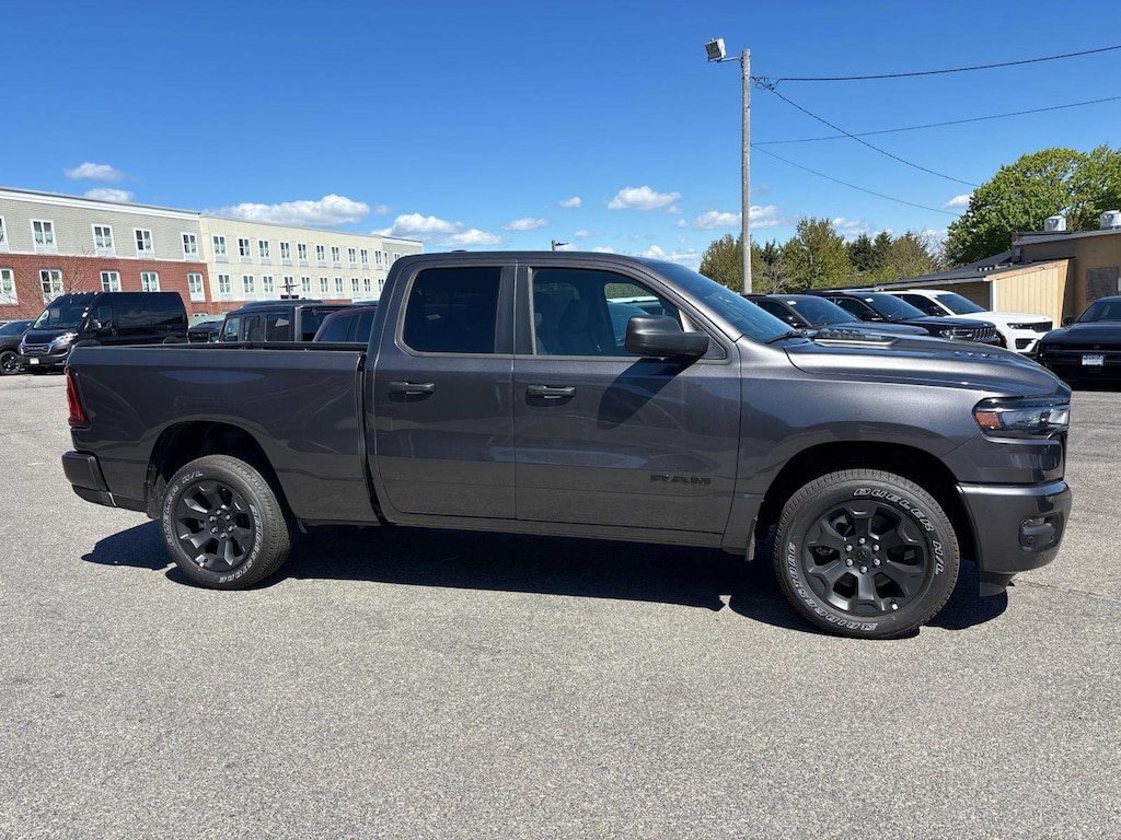 New 2026 Ram 1500 EXPRESS QUAD CAB 4X4 6'4 BOX Pickup