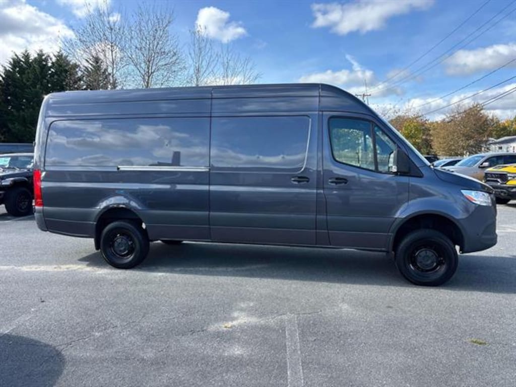 Used 2022 Mercedes-Benz Sprinter Cargo Van Van