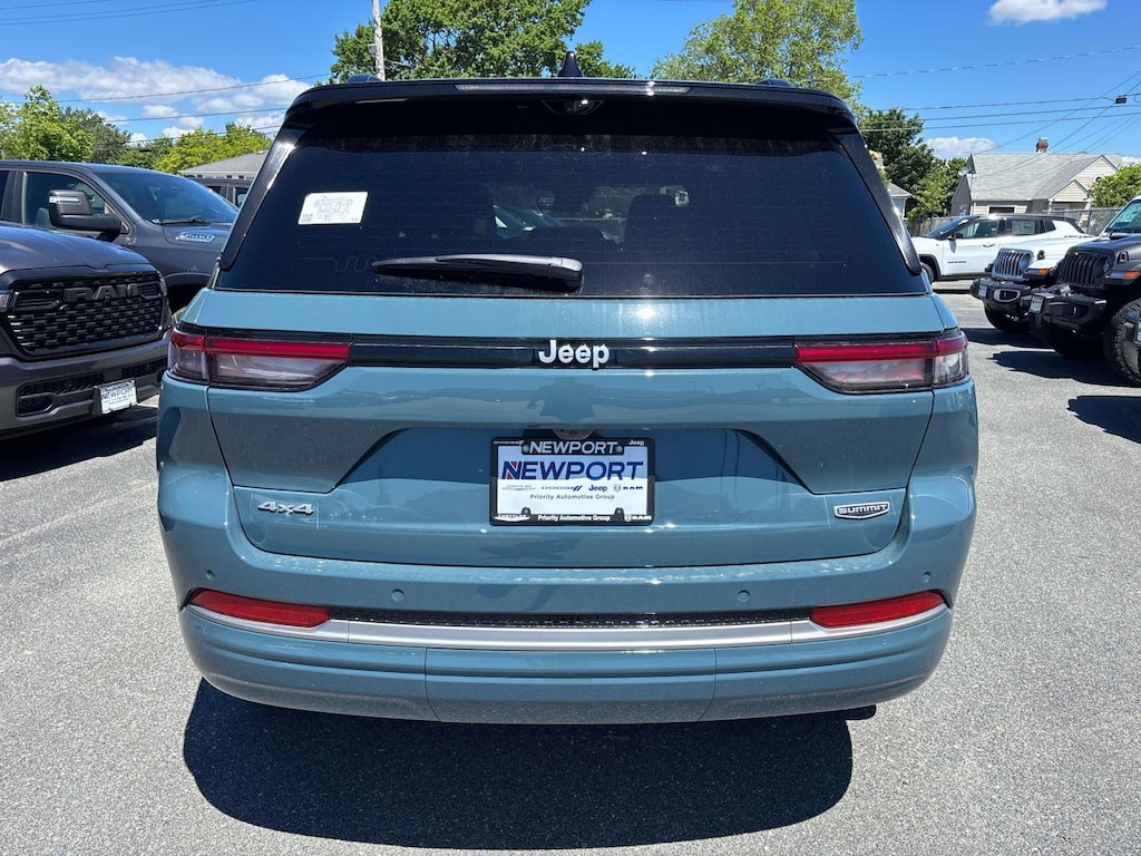 New 2026 Jeep Grand Cherokee SUMMIT 4X4 Sport Utility