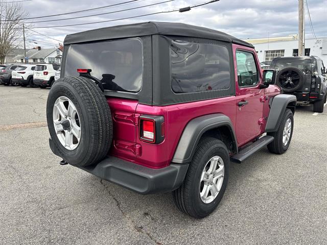 2022 Jeep Wrangler Sport S photo 3