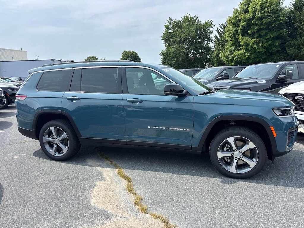 New 2026 Jeep Grand Cherokee L LIMITED 4X4 Sport Utility