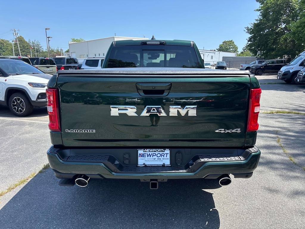 New 2026 Ram 1500 LARAMIE CREW CAB 4X4 6'4 BOX Pickup