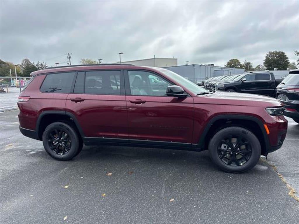 New 2025 Jeep Grand Cherokee L ALTITUDE 4X4 Sport Utility