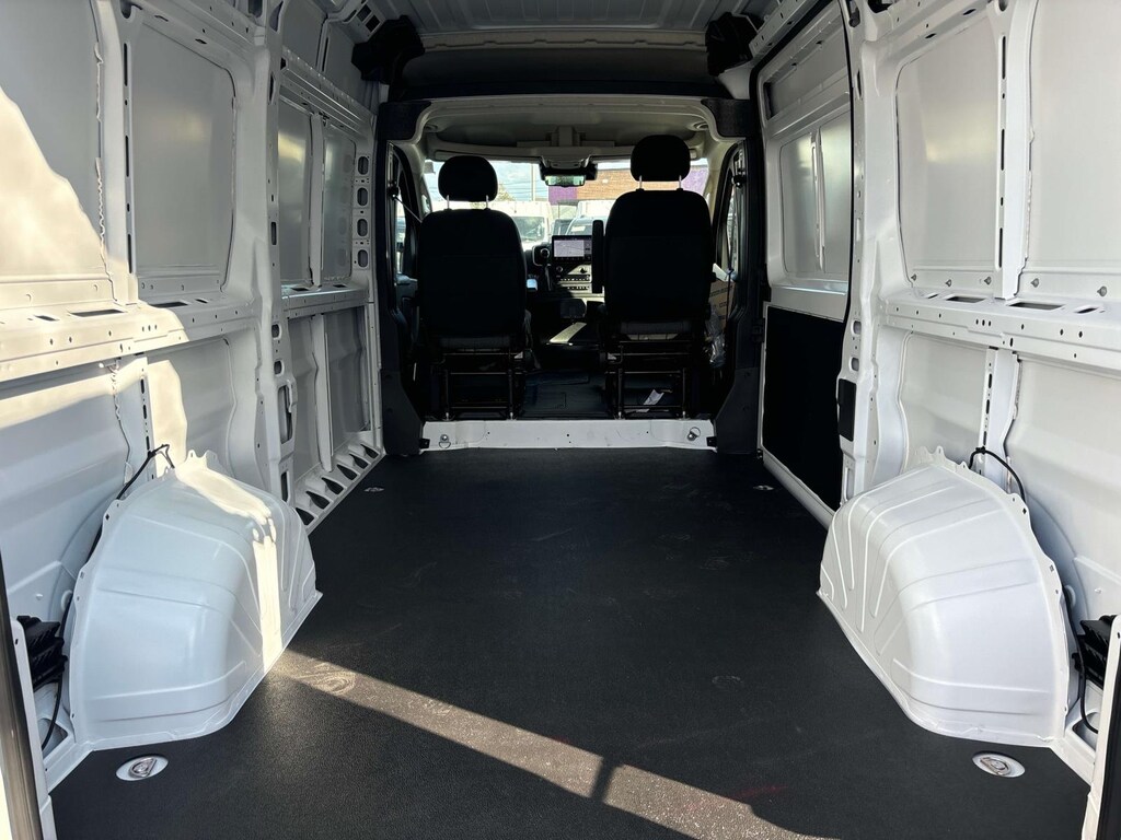 New 2025 Ram ProMaster PROMASTER 2500 SLT+ CARGO VAN HIGH ROOF 136' WB Cargo Van