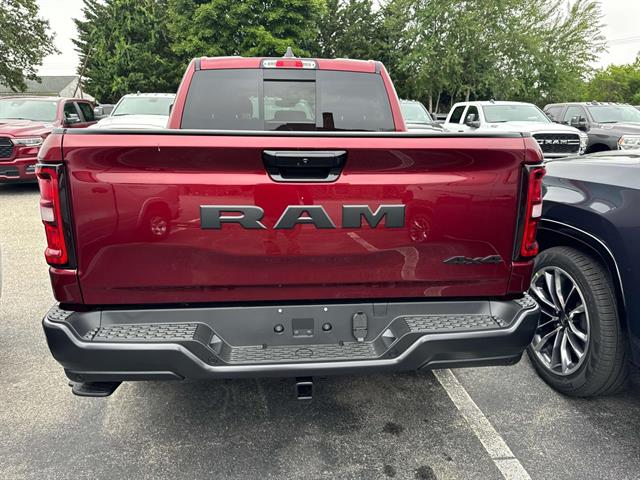 2025 Ram 1500 Tradesman photo 3