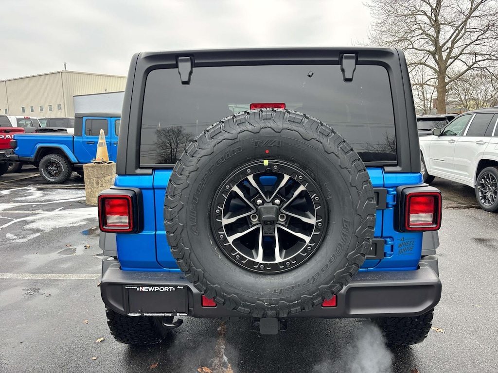 New 2026 Jeep Wrangler 4-DOOR WILLYS Sport Utility