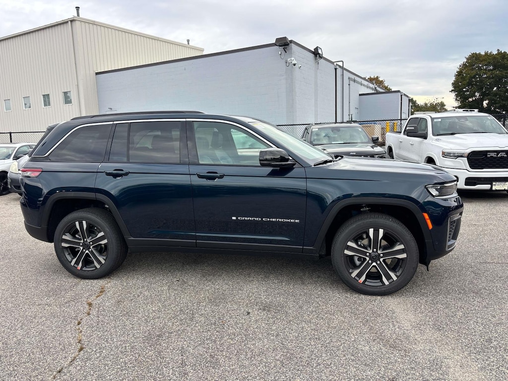 New 2027 Jeep Grand Cherokee LIMITED 4X4 Sport Utility