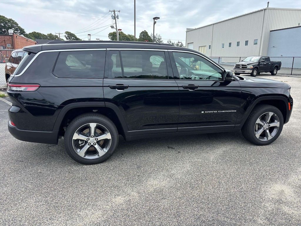New 2026 Jeep Grand Cherokee L LIMITED 4X4 Sport Utility