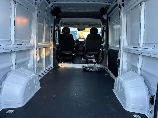 2025 Ram ProMaster 1500 photo 3