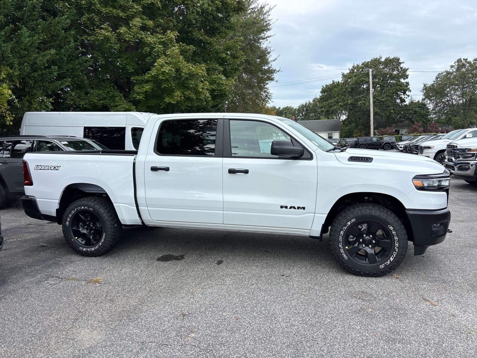 New 2027 Ram 1500 WARLOCK CREW CAB 4X4 5'7 BOX Pickup