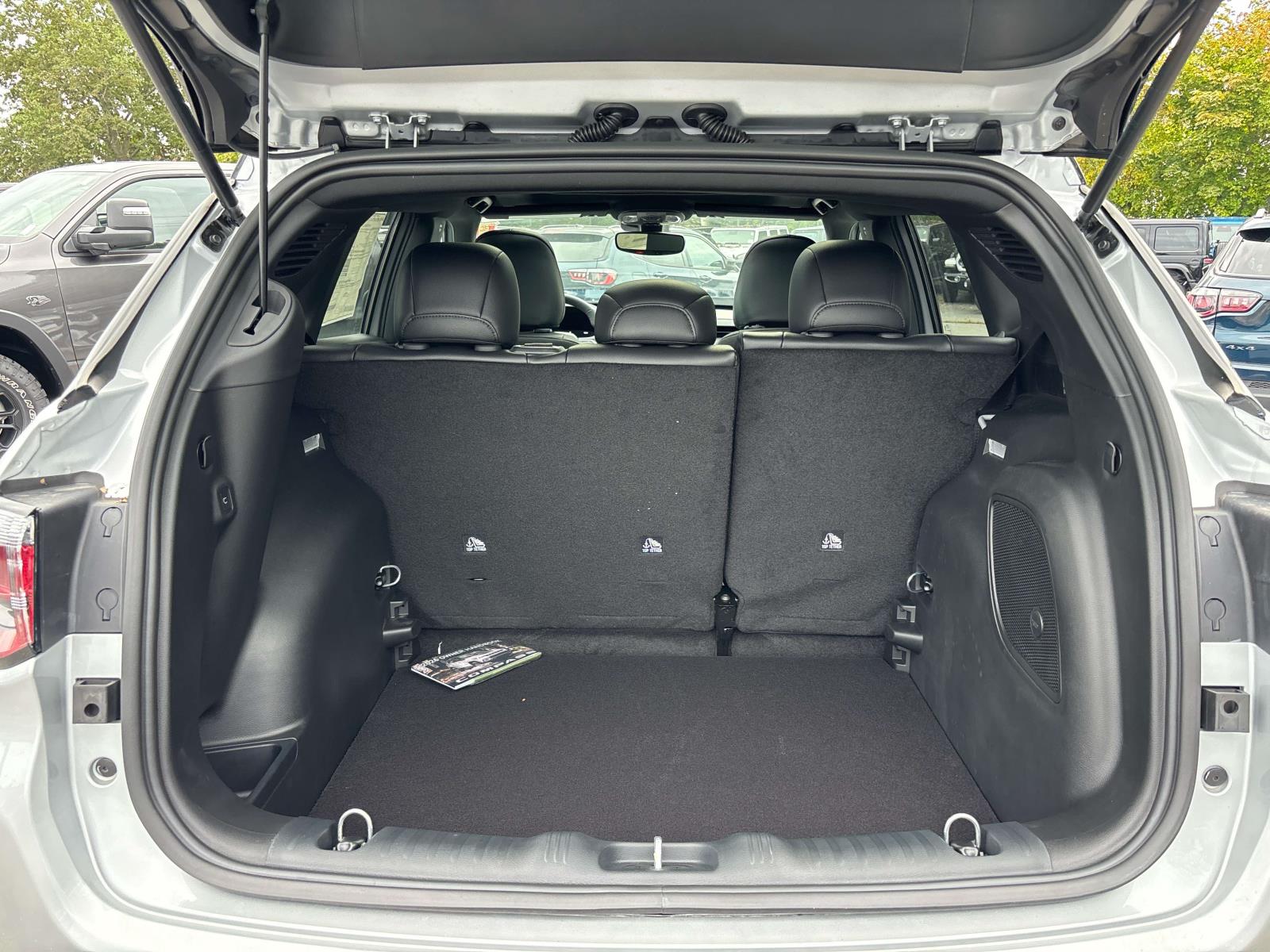 New 2026 Jeep Compass LIMITED ALTITUDE 4X4 Sport Utility