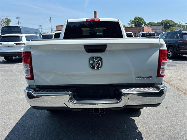2024 Ram 2500 Tradesman photo 3