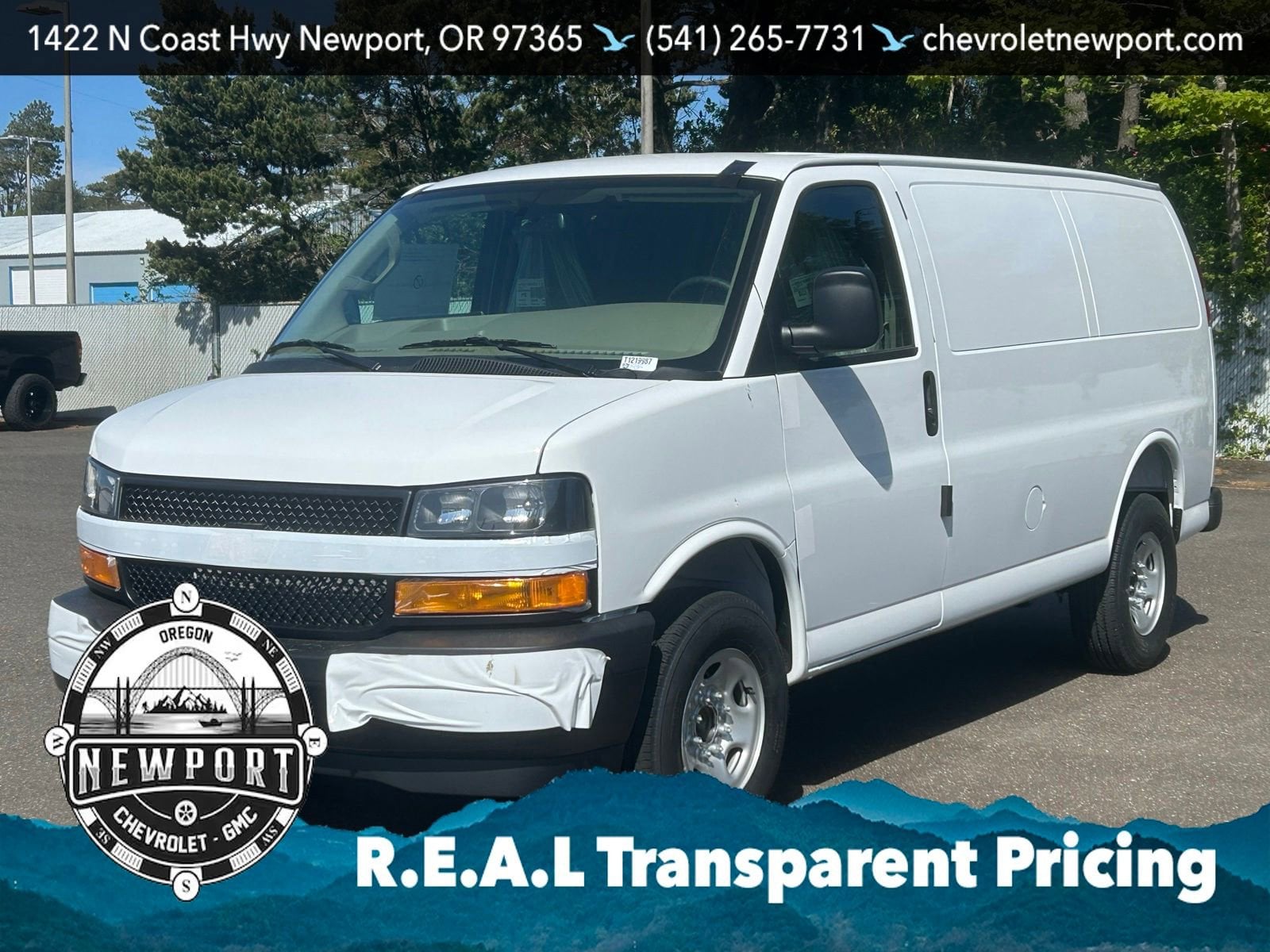 2026 Chevrolet Express 2500 Work Van HD's photo