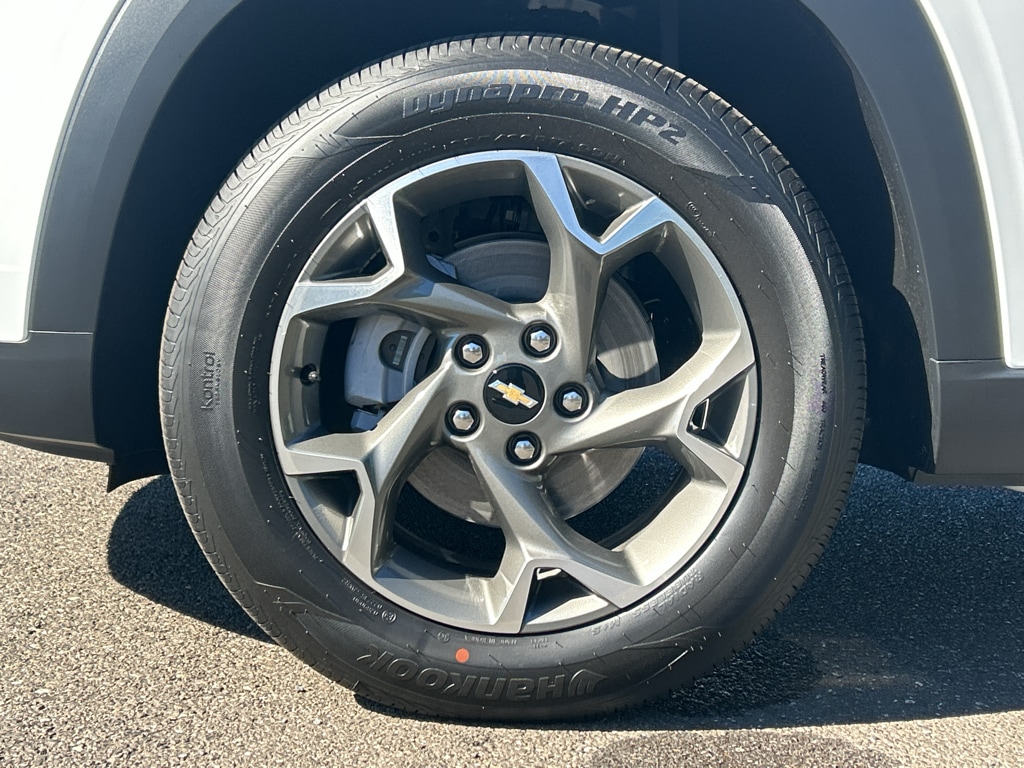2026 Chevrolet Trax LT - Photo 9