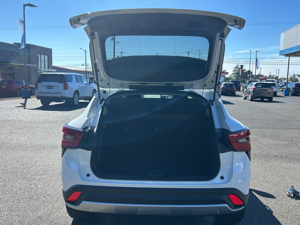 2026 Chevrolet Trax LT - Photo 31