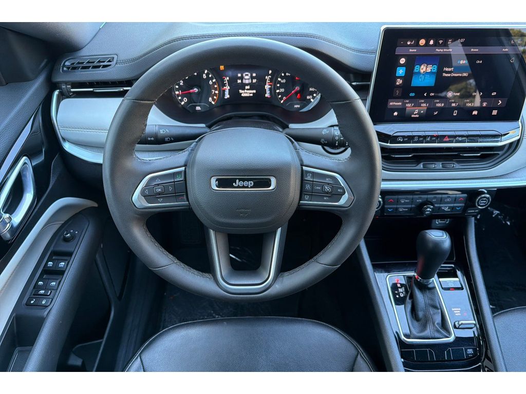 2025 Jeep Compass Limited - Photo 14