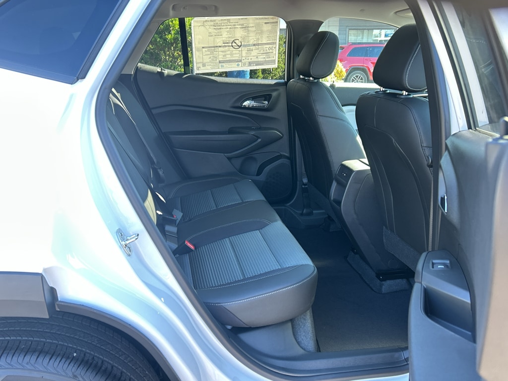 2026 Chevrolet Trax LT - Photo 28