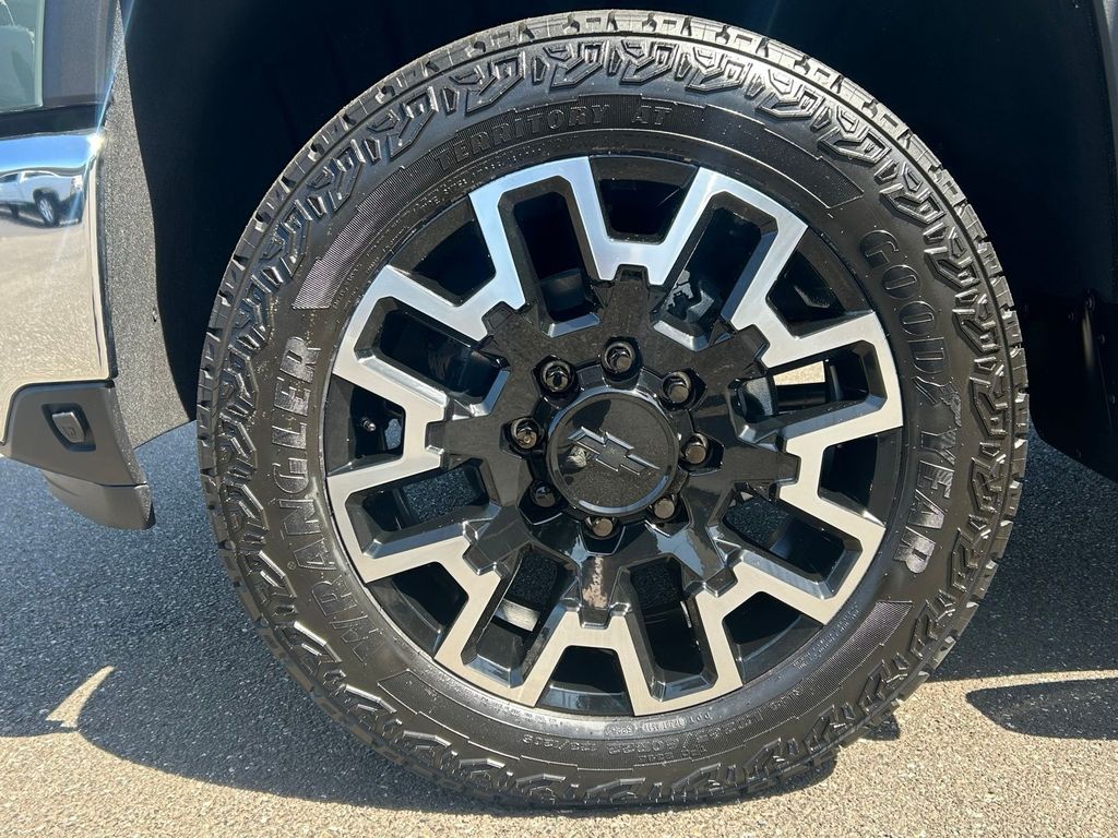 2026 Chevrolet Silverado 2500 HD LT - Photo 10