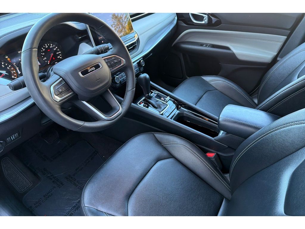 2025 Jeep Compass Limited - Photo 10